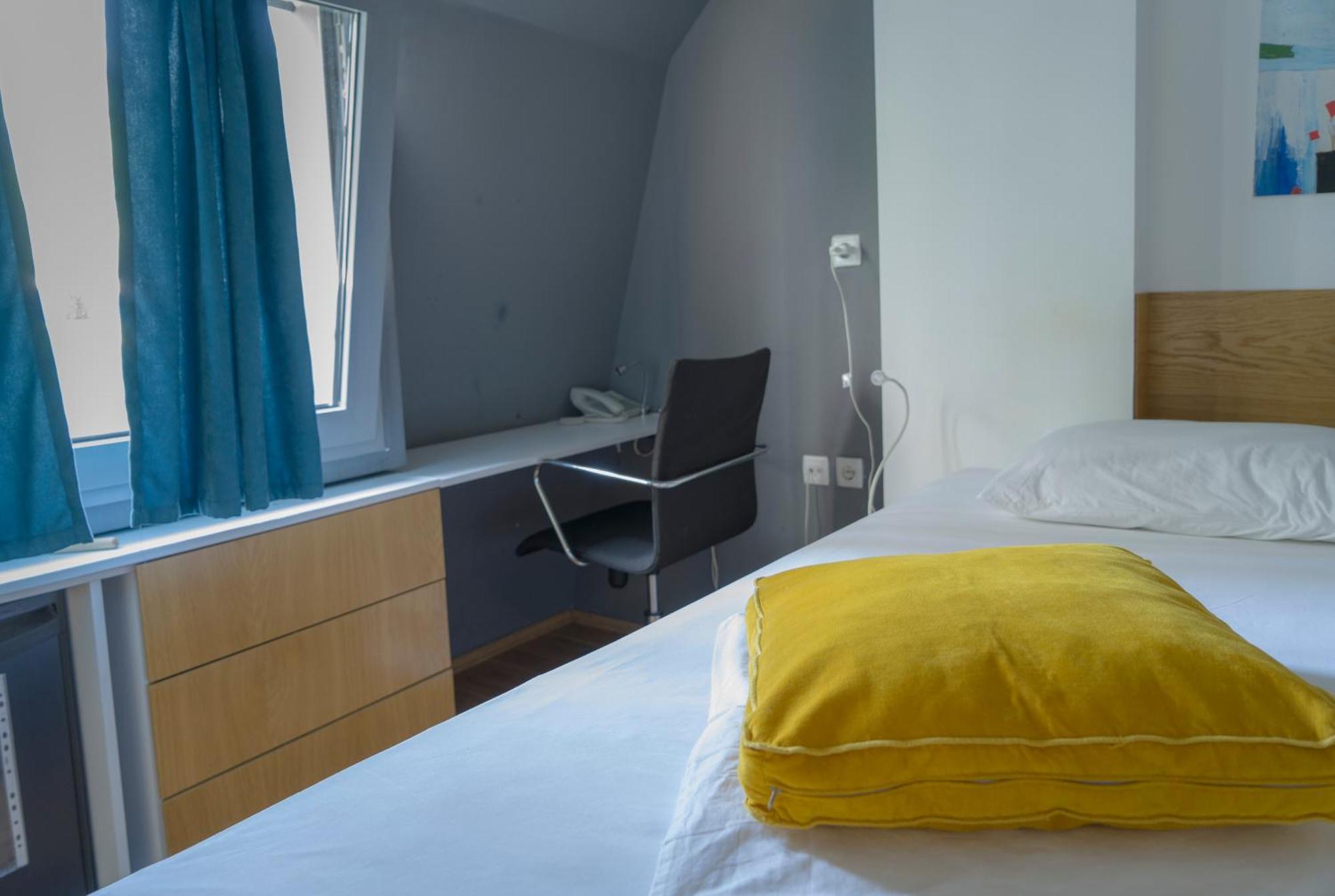 Transit Hotel Central 스코페 외부 사진